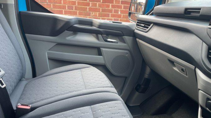 Ford Transit Custom E-320 L1 Rwd 160kW 71kWh H1 Double Cab Van Limited Auto - Image 27